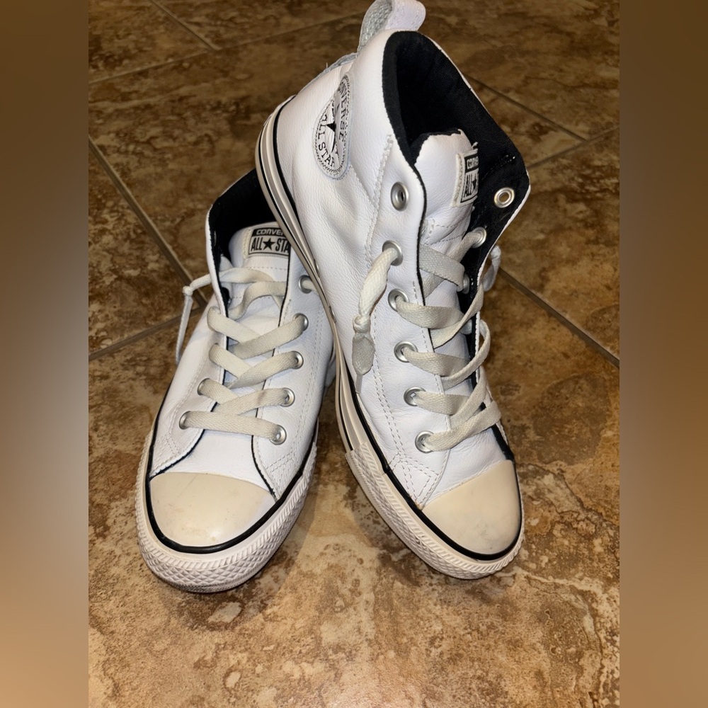 Converse Chuck Taylor All Star Sneakers Size 8 Men’s/ 9.5 Women’s